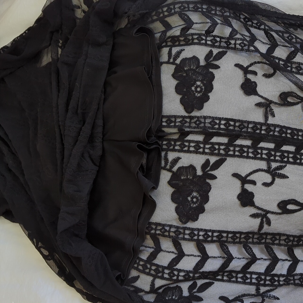 Socialite Lace Overlay Romper/dress - Picture 5 of 7